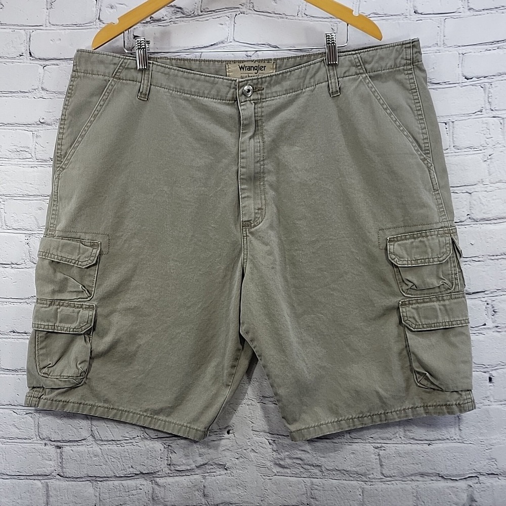 Wrangler Cargo Shorts Mens Size 42 Khaki Flap Pockets‎